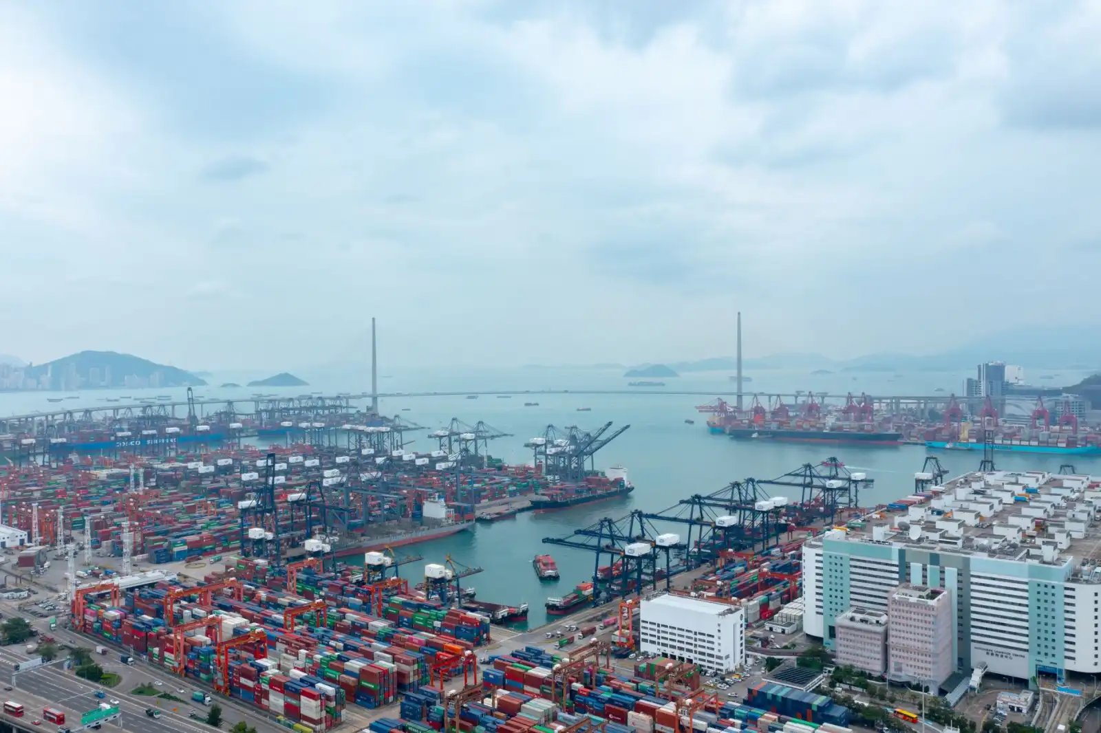 2025年一季度大连港集装箱吞吐量数据解读与趋势研判