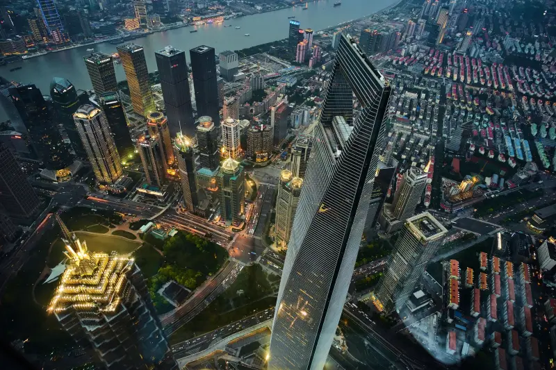 大连航运市场月度观察：港口吞吐量分析与航线运价报告解读