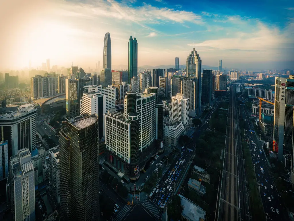 2024年大连港集装箱吞吐量变化趋势与区域海运格局分析