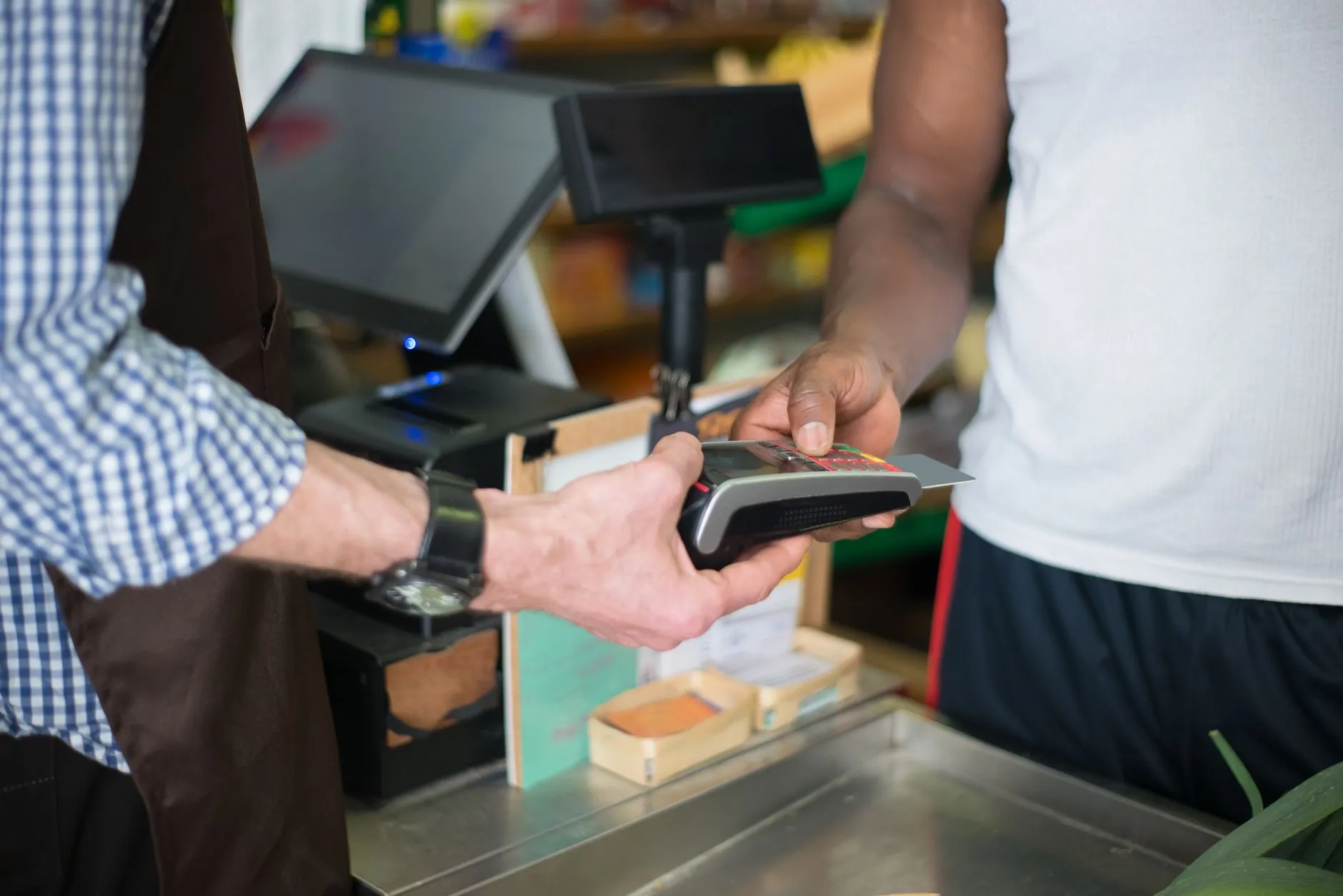 大连港集装箱吞吐量季度增长趋势与区域贸易格局分析