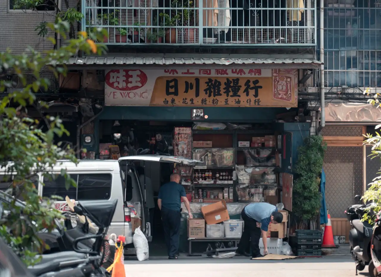 大连航运企业如何借助港口吞吐量分析报告把握市场节奏